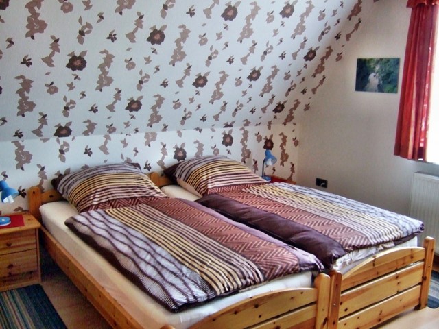 Schlafzimmer in der Ferienwohnung Hatten bei Oldenburg